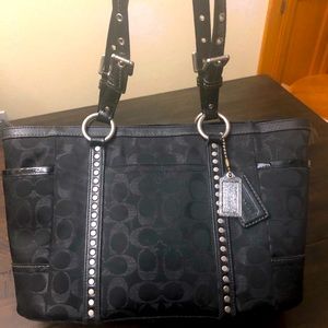 COACH Studded Black Lurex Signature Handbag 👜 w/COA. Excellent condition.